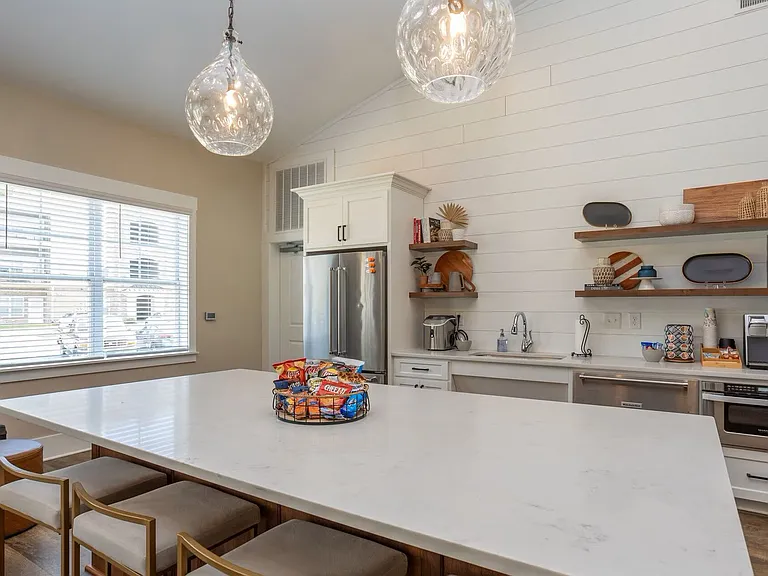 170 Grove Cir #103 — Photo 19