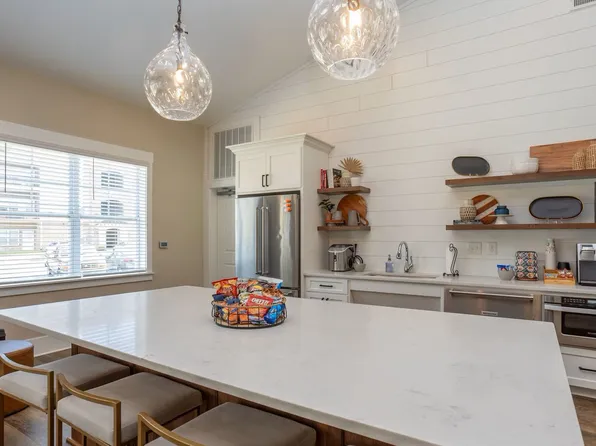 170 Grove Cir APT 302, Lillington, NC 27546