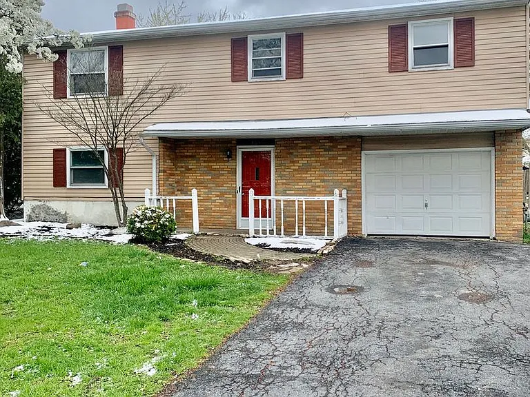 8038 Evesborough Dr — Photo 27