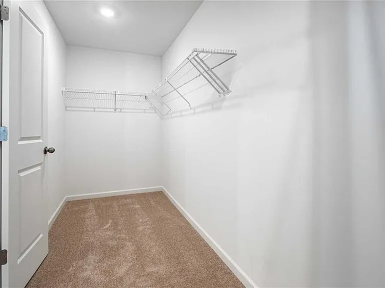 8317 Hunters Grove Rd — Photo 30