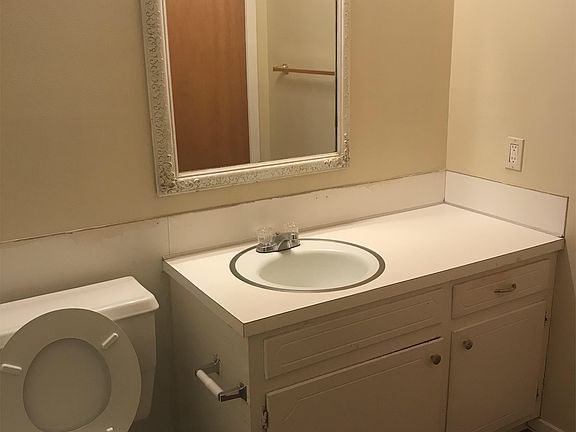 3rd image of 66 W Elmwood Dr Unit D