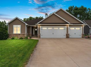 4869 N Thistle Ln, Appleton, WI 54913