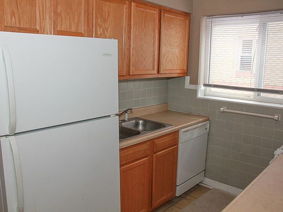 5th image of 4018 Paxton Ave APT A