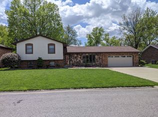 160 N 8th St, Breese, IL 62230