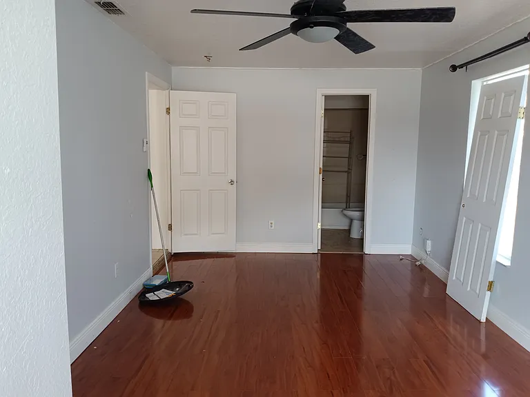 7306 Sarvis St — Photo 4