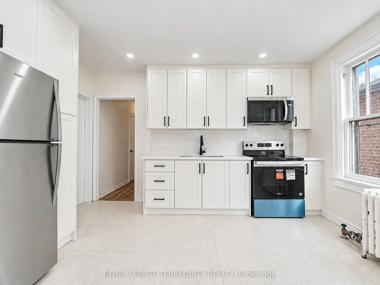 2 bed, $2,550 — Photo 2