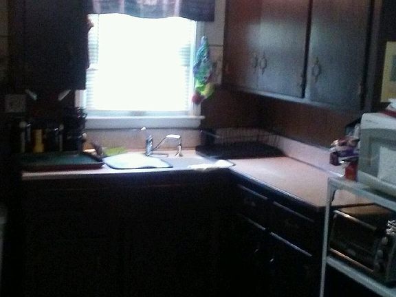 3rd image of 17219 Redwood Ave