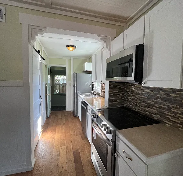 3534 Haines Rd N — Photo 6