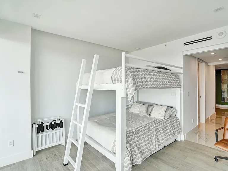 guest bedroom with ensuite bathroom