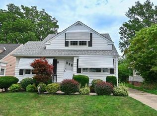 1463 Parkhaven Row, Lakewood, OH