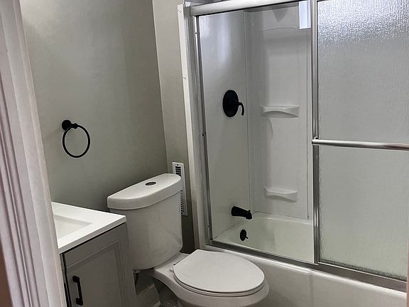 4th image of 12975 Emerson Ave APT 1