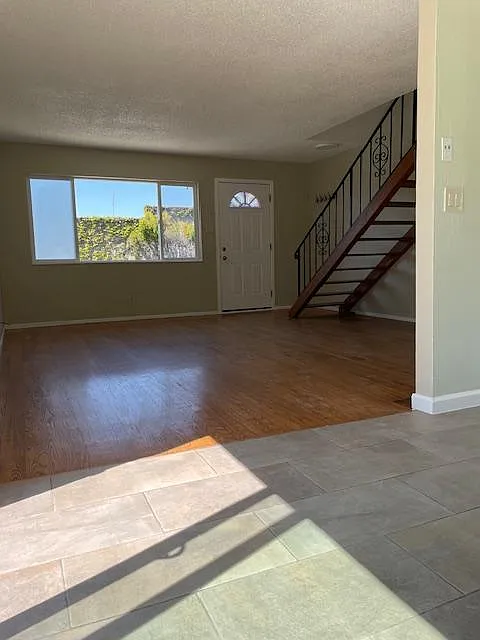 2 bed, 950 sqft, $2,950 — Photo 4