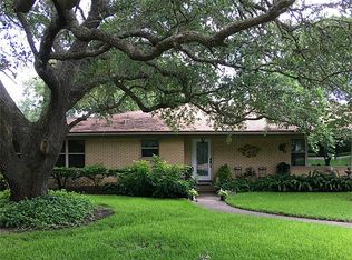 2412 Perthuis Dr, La Marque, TX 77568