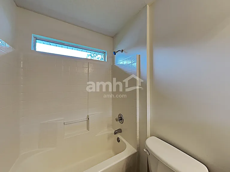 10008 Lancashire Dr — Photo 17