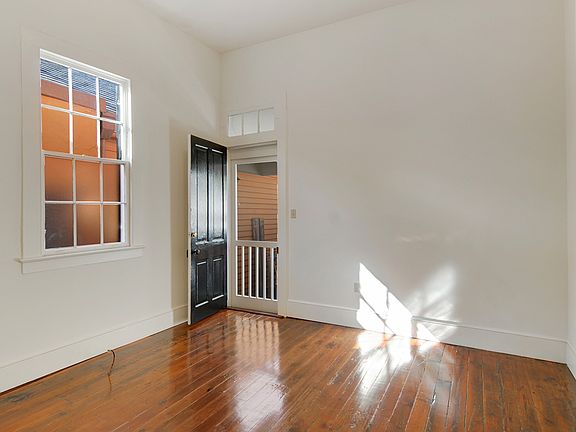 5th image of 914 St Ann Street