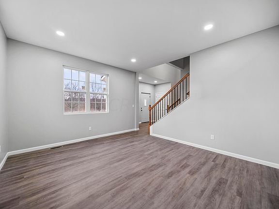 5th image of 1540 Westmeadow Dr