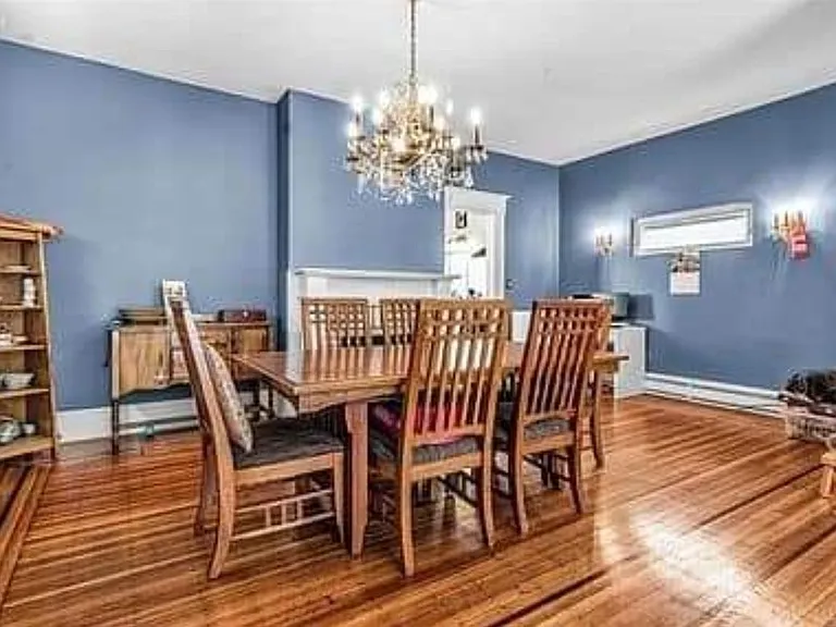 128 Richmond Ave — Photo 5