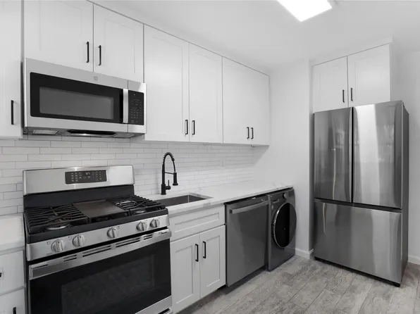 220-02 75th Avenue 2nd Fl, Bayside, NY 11364