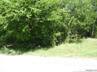 1218 E Chavaneaux Rd, San Antonio, TX 78221