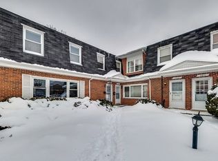 2616 W Pratt Blvd #5, Chicago, IL 60645