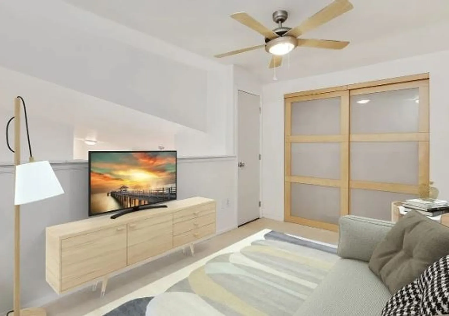Spacious Condo in Aurora — Photo 2