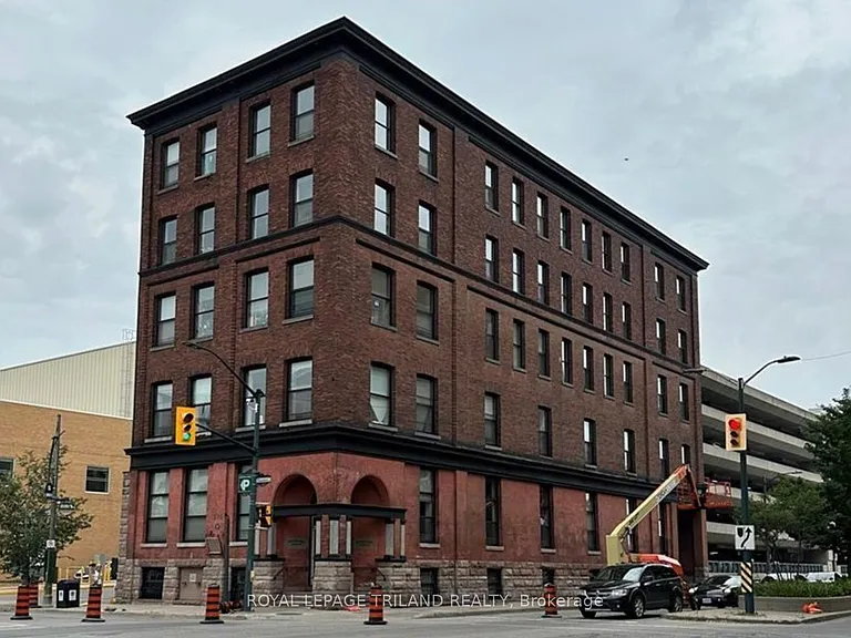 330 Clarence St #B2 — Photo 10