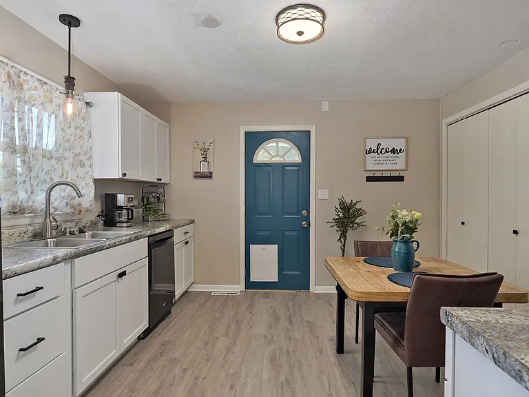 2129 S Jefferson Ave — Photo 18