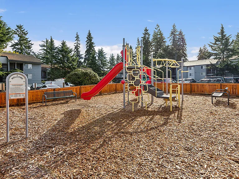 CentrePointe Apartments — Photo 24