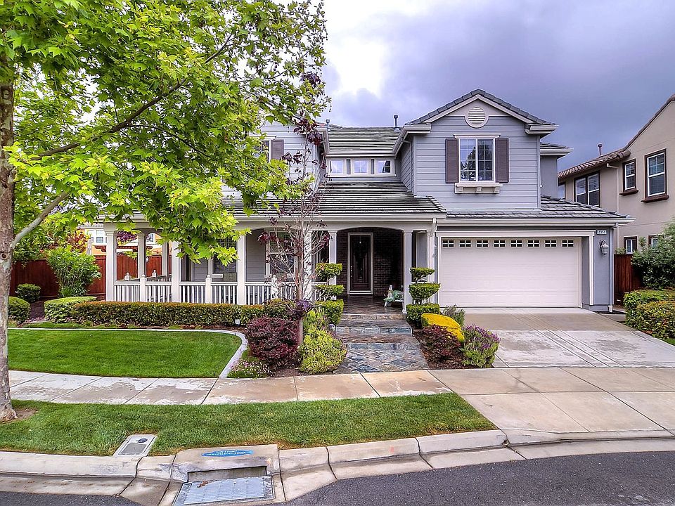 San Ramon Home on Large Large