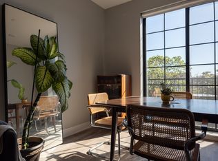 3113 N Lincoln Ave APT 402, Chicago, IL 60657