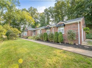 298 S Pinch Rd, Elkview, WV 25071