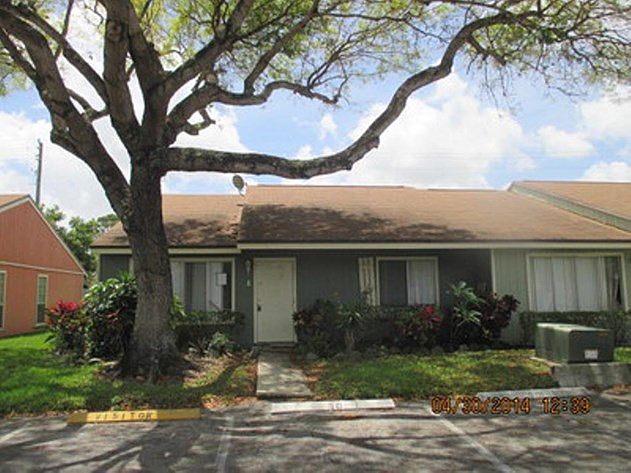 1st image of 4720 Orleans Ct APT A