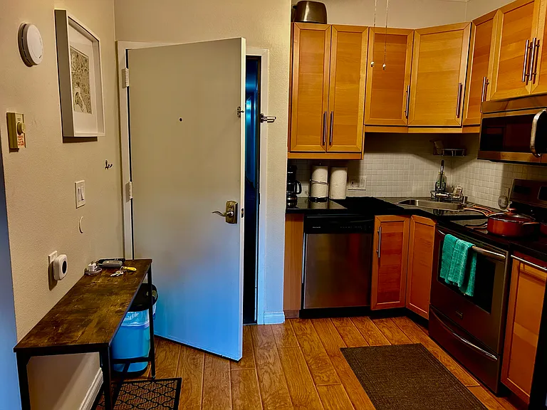 2650 Broadway #306 — Photo 1