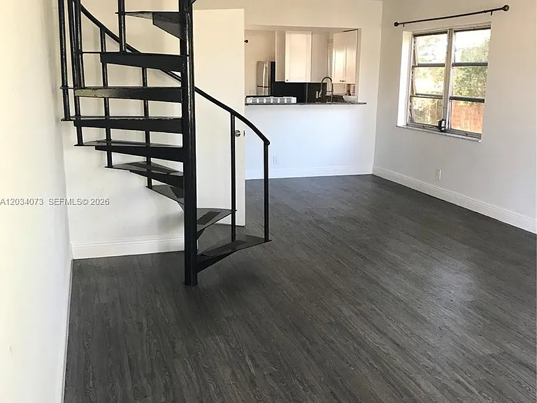 2444 SW 58th Mnr — Photo 3