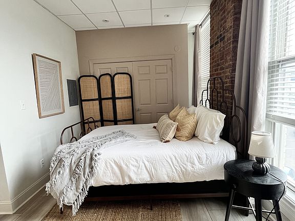 4th image of 201 E Lafayette St #2E