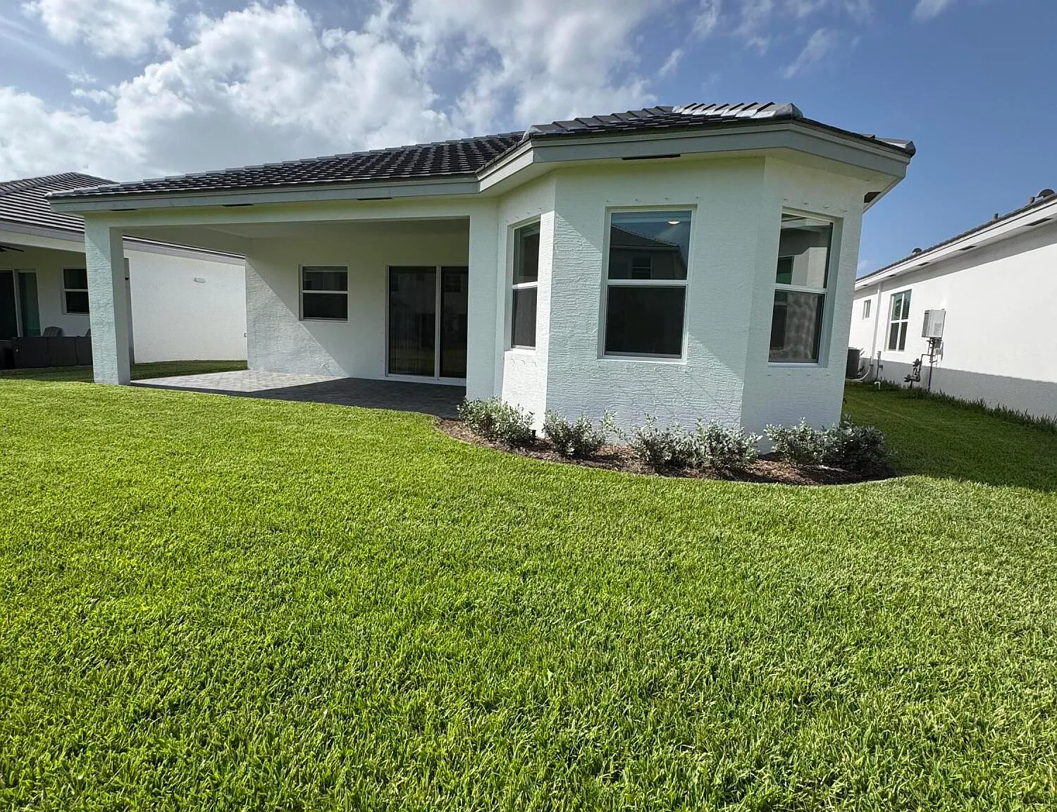 3 bed, 2.0 bath, 1644 sqft, $3,600 — Photo 4