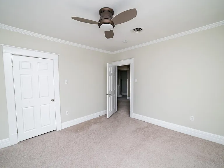 310 Sussex St — Photo 42