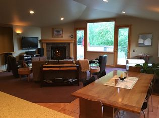 210 Bald Mountain Rd APT B, Ketchum, ID 83340