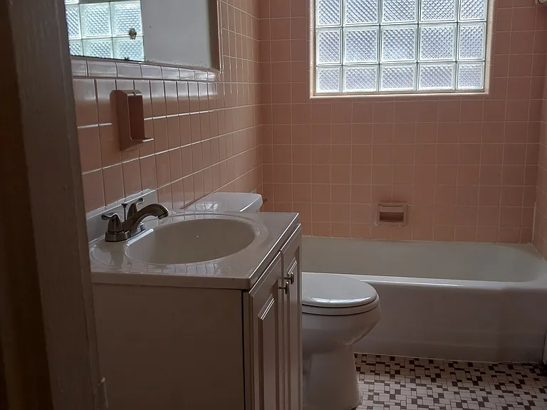 1927 W North Bend Rd #3 — Photo 15