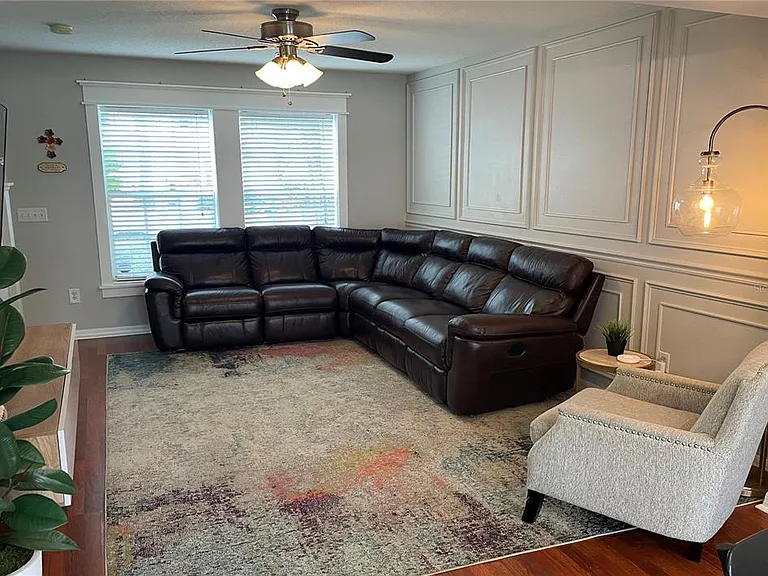 109 Woodknoll Pl — Photo 5