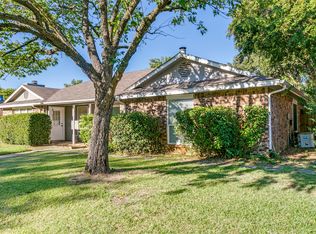 2919 Timothy Ln, Euless, TX 76039