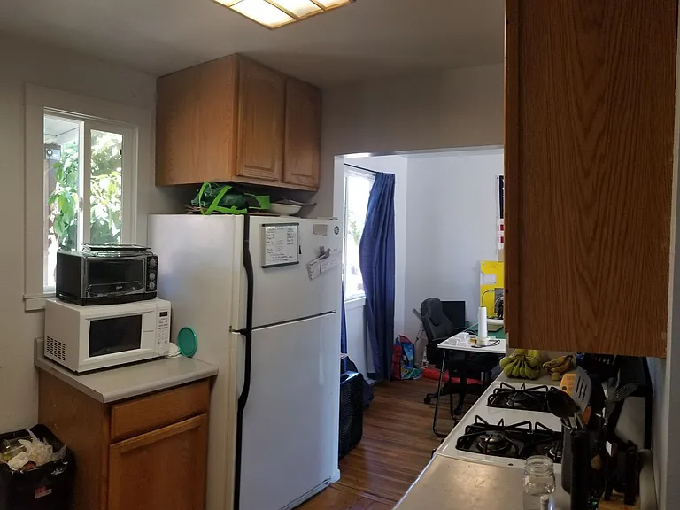 209 Jeffrey Dr — Photo 8