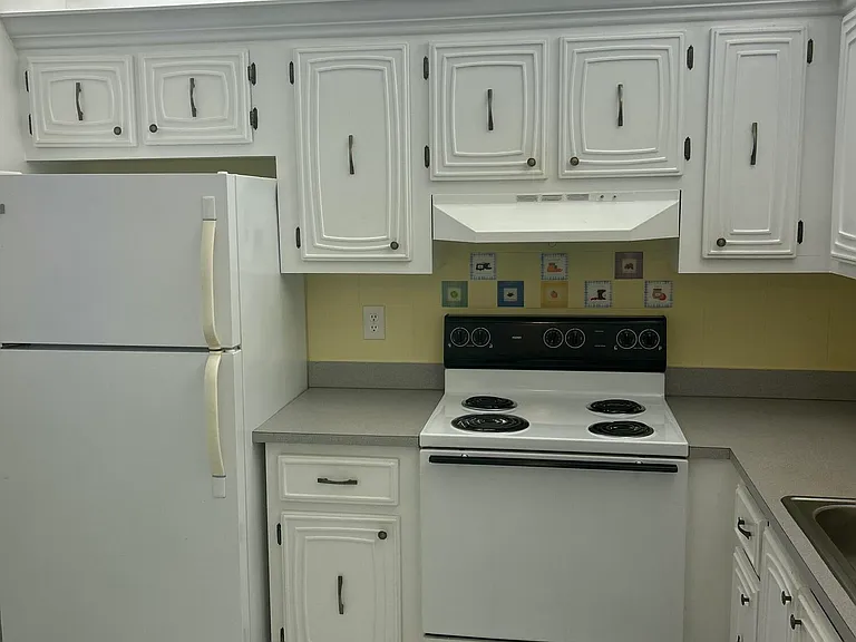 2801 Somerset Dr #201 — Photo 11