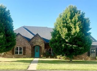 2000 Pinnacle Dr, Weatherford, OK 73096