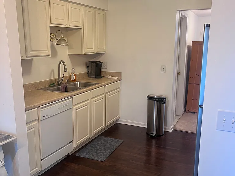 311 W Highland Rd #T16 — Photo 20