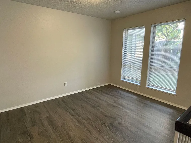 3201 Willow Bnd — Photo 8