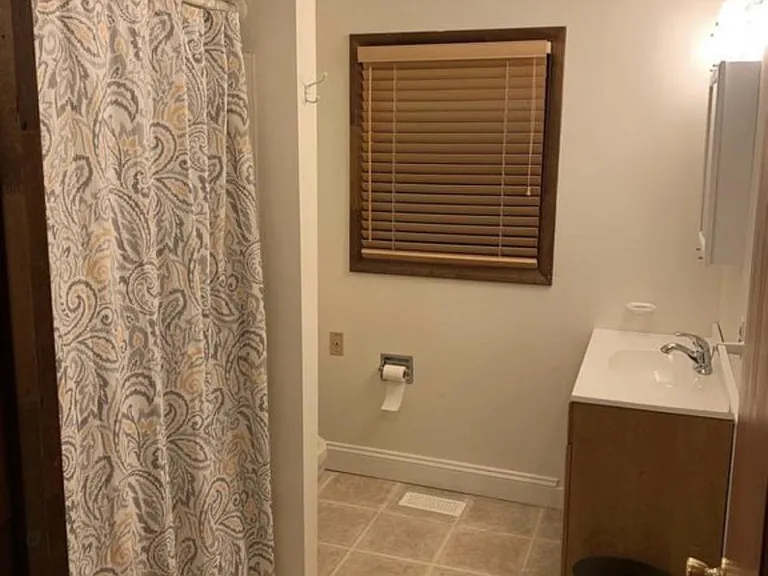 112 W Central Ave #B — Photo 3