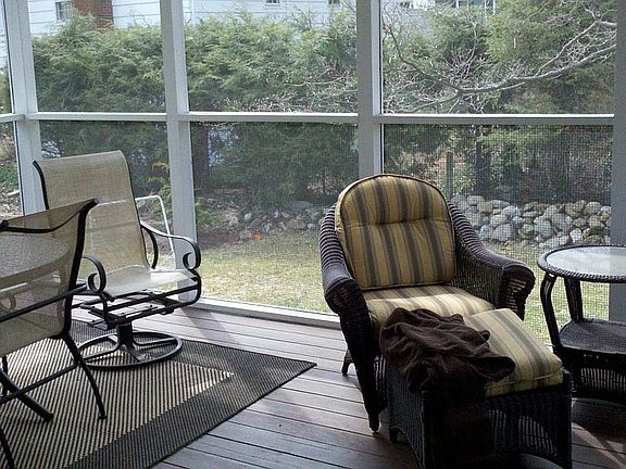 Spacious screen porch