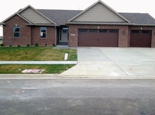 625 Patricia St, Washington, IL