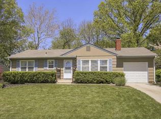 8518 W 69th St, Overland Park, KS 66204
